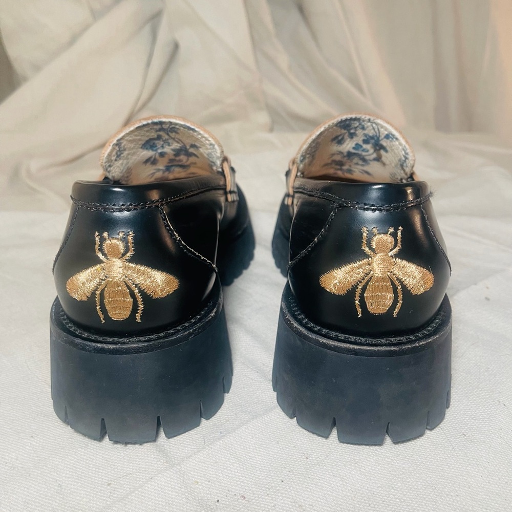 Gucci Black Leather Lug Sole Loafers with Horsebit - Picture 4 of 11